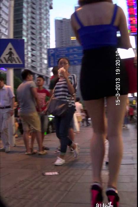 [街拍客视频]jx0322 大爱美腿，模特身材黑色包臀裙美女