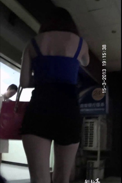 [街拍客视频]jx0322 大爱美腿，模特身材黑色包臀裙美女