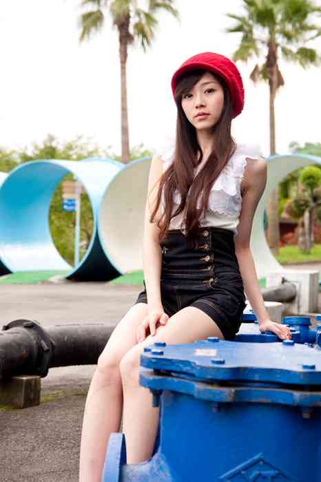 [唯美写真杂集]ID0263 台湾清纯美女RIko水博馆外拍写真 [107P-162MB]--性感提示：刺激容颜美丽光滑浪荡美妙身段